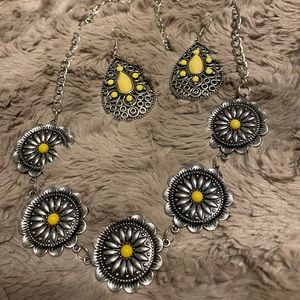 Necklace and earring set